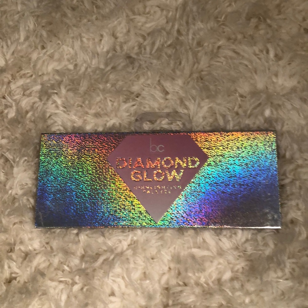 BC Diamond Glow highlighter palette